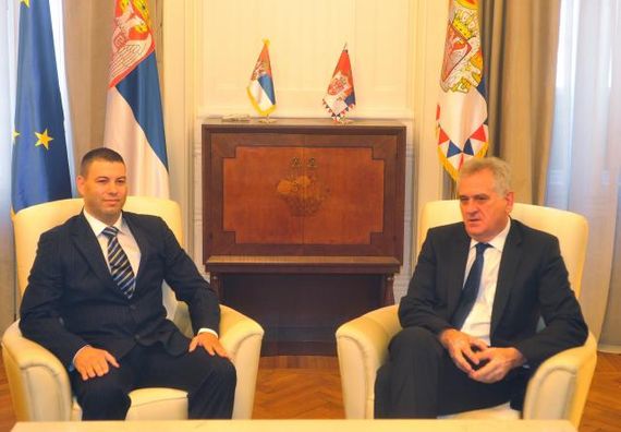 Beograd  4.10.2012. g. - Predsednik Nikolić sastao se sa srpskim bokserom Nenadom Stankovićem, uoči njegovog odlaska na Evropsko 