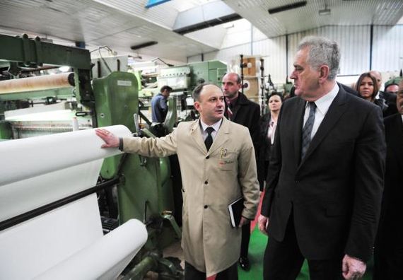 Preševo 7.12.2012. god - Predsednik Nikolić obišao je Simpovu Fabriku ramovskih konstrukcija.
