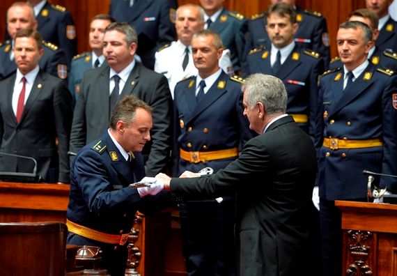 Beograd 11.7.2013. god. – Predsednik Nikolić uručio sablje najboljim oficirima.