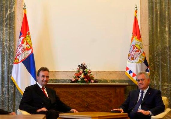 Beograd, 8.4.2014. god. Predsednik Nikolić sa austrijskim političarem Karlom fon Habzburgom, unukom poslednjeg cara Austro-ugarske monarhije i bivšim poslanikom Evropskog parlamenta.