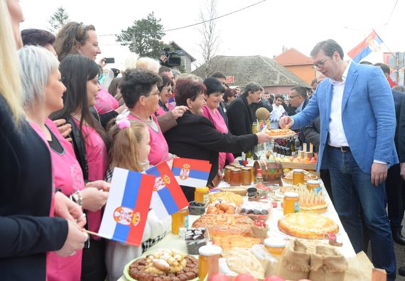 Predsednik Vučić obišao Podunavski okrug