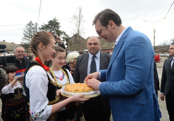 Председник Вучић обишао Подунавски округ