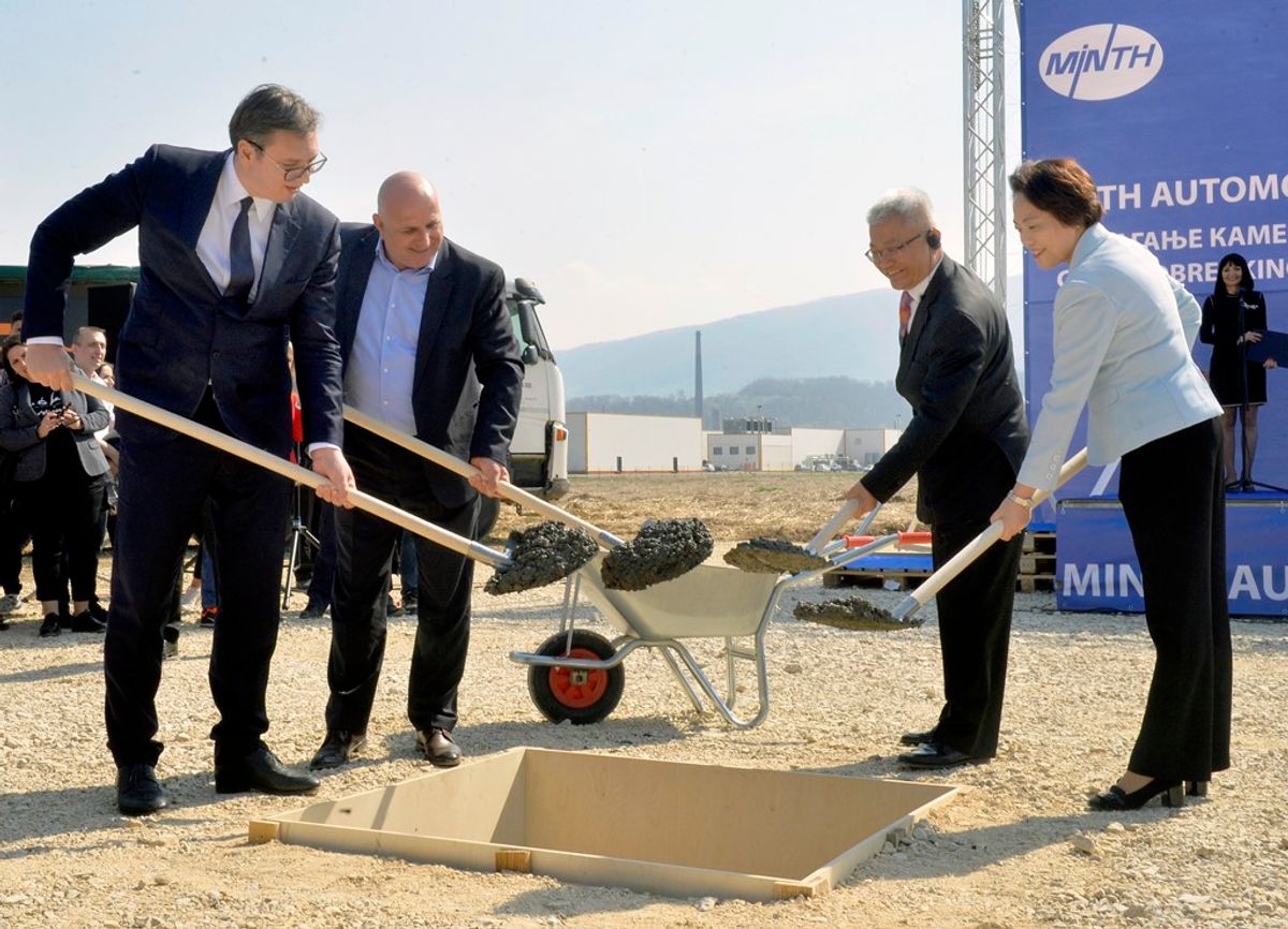 Председник Вучић на церемонији полагања камена темељца за фабрику компаније „MINTH“