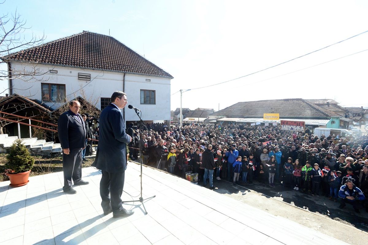 Председник Вучић обишао Расински округ у оквиру кампање 