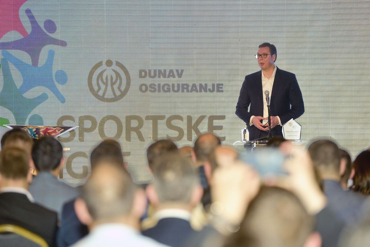 Predsednik Vučić na svečanoj ceremoniji proglašenja evropskog komesara za pregovore o proširenju i susedsku politiku za novog ambasadora Sportskih igara mladih