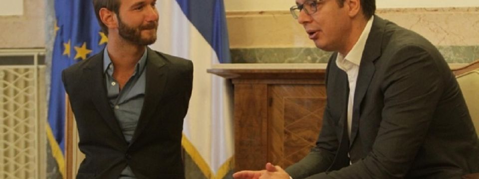 Председник Вучић са познатим хуманистом и мотивационим говорником Ником Вујичићем