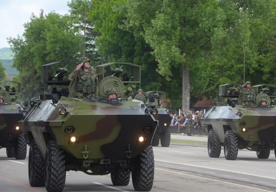 Председник Вучић присуствовао приказу способности Војске Србије и МУП Републике Србије „Одбрана слободе“