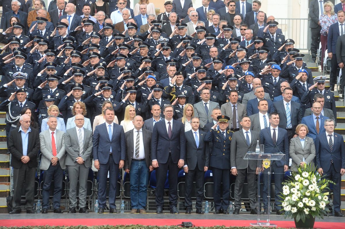 Predsednik Vučić na svečanoj promociji polaznika Centra za osnovnu policijsku obuku i diplomiranih studenata Kriminalističko policijskog univerziteta