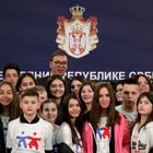 Predsednik Republike Srbije Aleksandar Vučić sa decom srpskog porekla