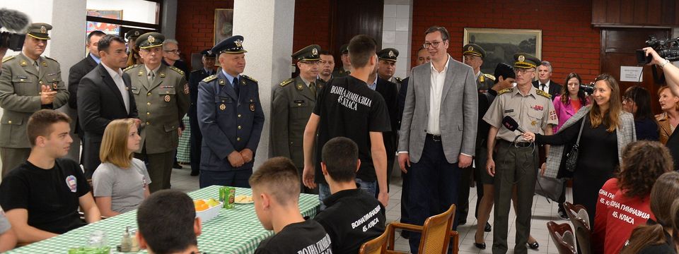 Председник Вучић обишао реконструисани интернат Војне гимназије