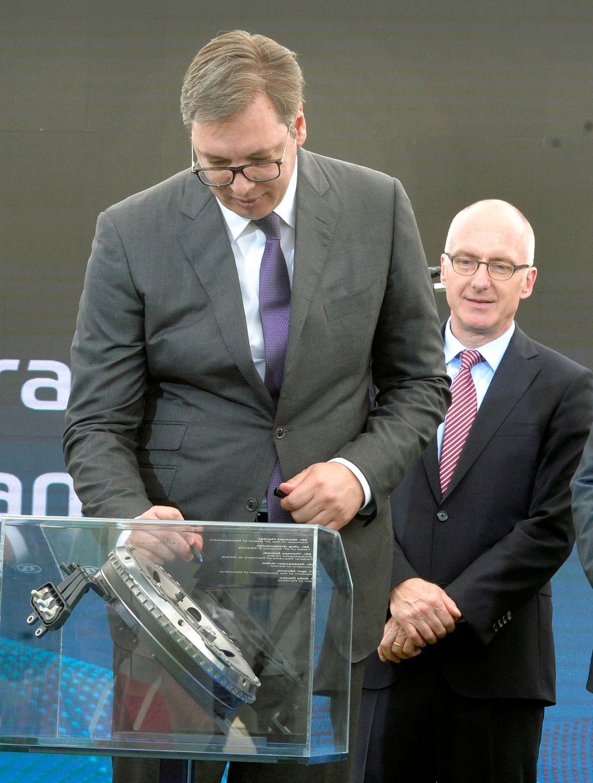 Председник Вучић присуствовао свечаном отварању фабрике компаније 