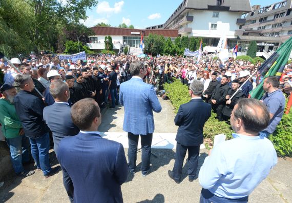 Predsednik Republike Srbije Aleksandar Vučić obilaskom Zaječarskog okruga nastavio je kampanju 