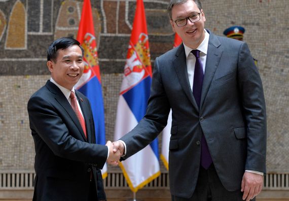 Predsednik Vučić primio akreditivna pisma novoimenovanih ambasadora