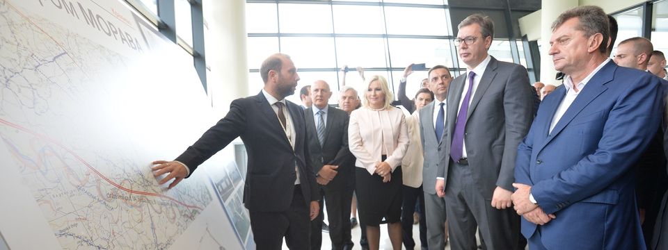 Predsednik Republike Srbije Aleksandar Vučić prisustvuje svečanosti povodom  otvaranja mešovitog vojno-civilnog aerodroma za međunarodni vazdušni saobraćaj “Morava” kod Kraljeva