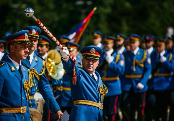 Svečani doček ispred Palate Srbija