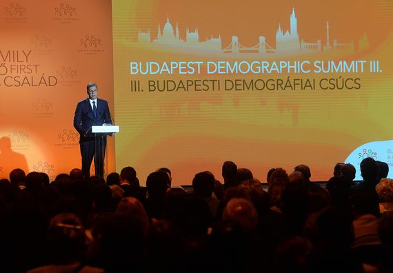 Predsednik Vučić učestvovao je na Trećem demografskom samitu u Budimpešti