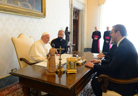 Predsednik Vučić sastao se sa Njegovom svetošću papom Franciskom