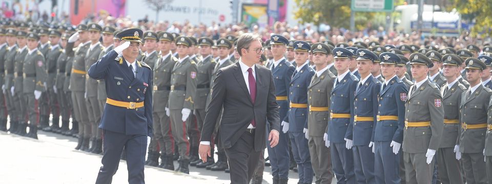 Predsednik Vučić prisustvuje svečanosti povodom promocije najmlađih oficira Vojske Srbije