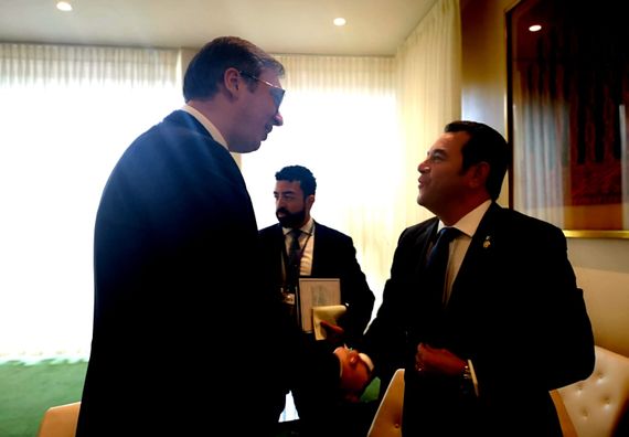 Predsednik Vučić sastao se u Njujorku sa predsednikom Republike Gvatemale