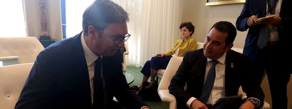 Predsednik Vučić sastao se u Njujorku sa predsednikom Republike Gvatemale