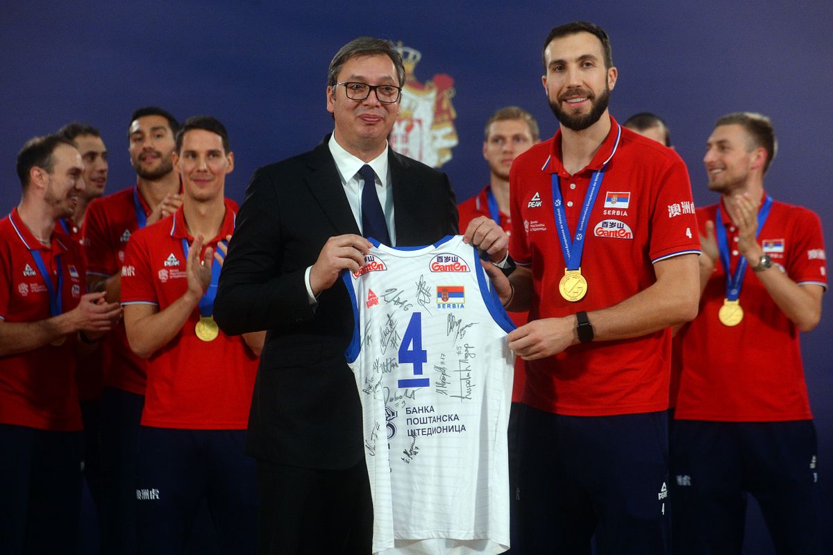 Predsednik Vučić primio mušku odbojkašku reprezentaciju Srbije