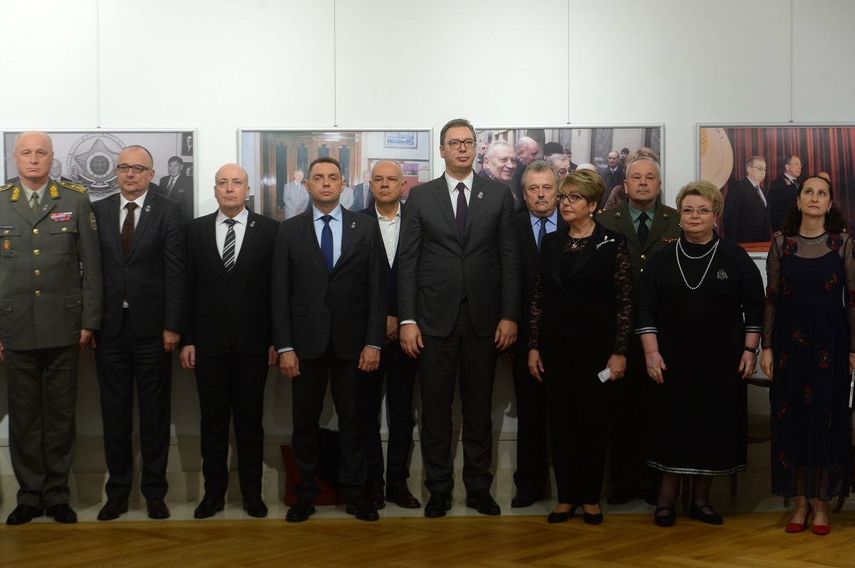 Predsednik Vučić prisustvovao otkrivanju biste Jevgenija Primakova
