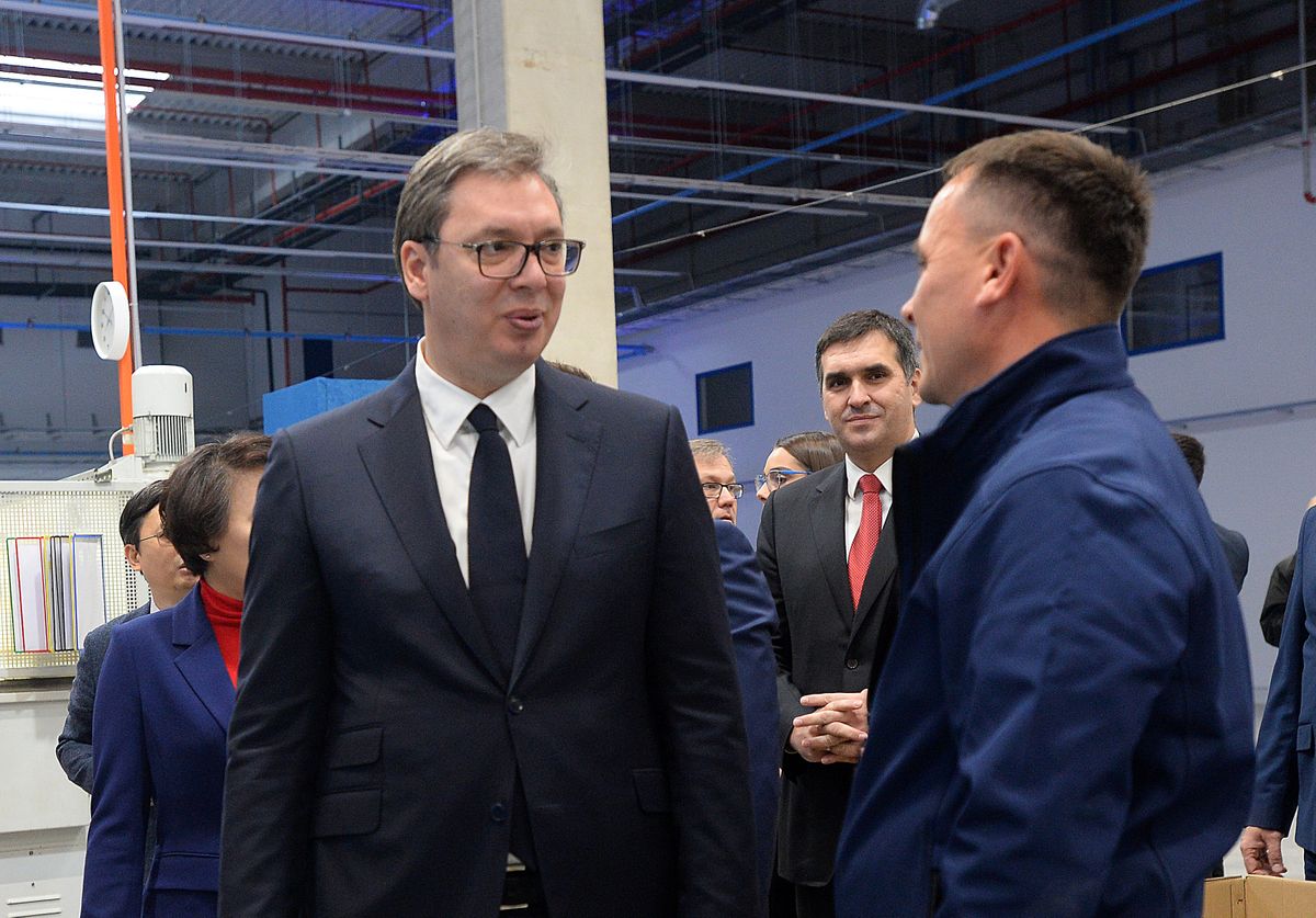 Председник Вучић присуствовао свечаном отварању фабрике Yanfeng Automotive Interiors у Крагујевцу