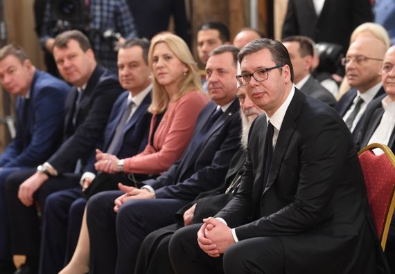 Predsednik Vučić uručio je povodom Dana državnosti Srbije odlikovanja zaslužnim pojedincima i institucijama