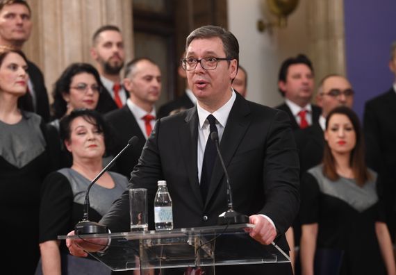 Predsednik Vučić uručio je povodom Dana državnosti Srbije odlikovanja zaslužnim pojedincima i institucijama