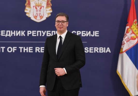 Predsednik Vučić uručio je povodom Dana državnosti Srbije odlikovanja zaslužnim pojedincima i institucijama