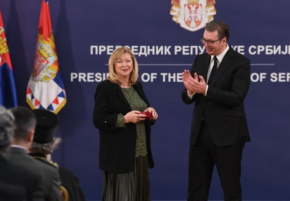 Predsednik Vučić uručio je povodom Dana državnosti Srbije odlikovanja zaslužnim pojedincima i institucijama