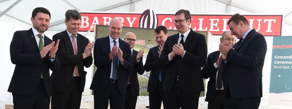 Predsednik Vučić prisustvovao svečanom postavljanju kamena temeljca za izgradnju nove fabrike kompanije „Barry Callebaut“