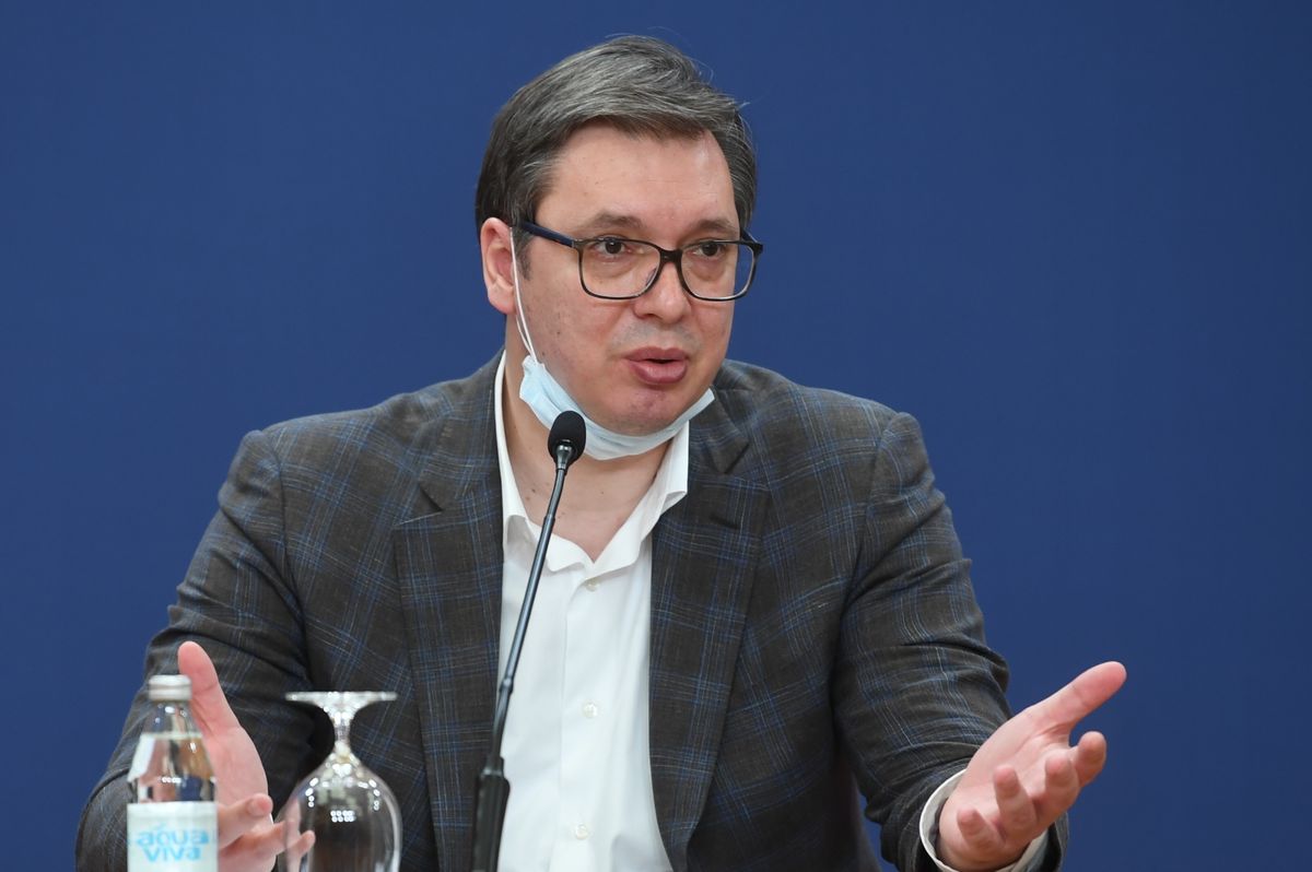 Obraćanje predsednika Vučića nakon sastanka Kriznih štabova sa lekarima iz NR Kine