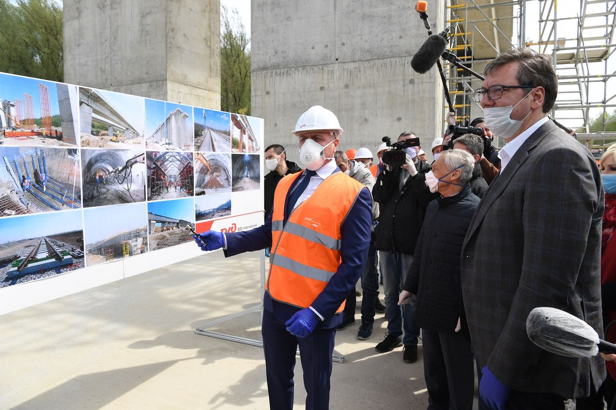 Председник Вучић обишао радове на изградњи брзе пруге Београд-Будимпешта