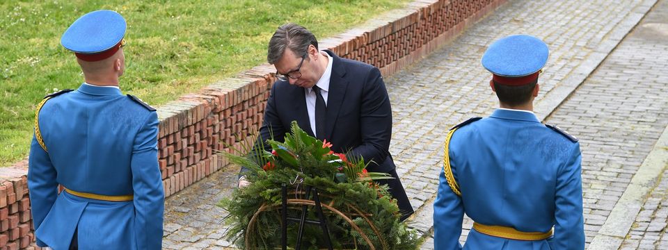 Председник Вучић  положио венац у Спомен парку Сремска Митровица
