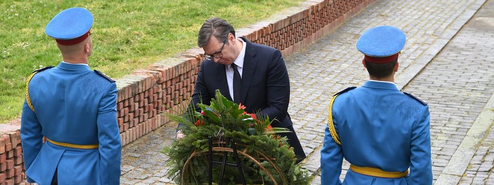 Predsednik Vučić  položio venac u Spomen parku Sremska Mitrovica