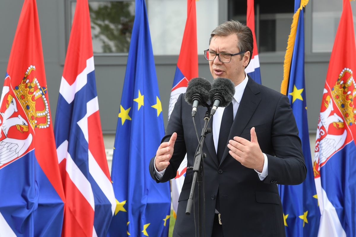 Predsednik Vučić prisustvovao primopredaji medicinske opreme koju Kraljevina Norveška i EU doniraju Republici Srbiji