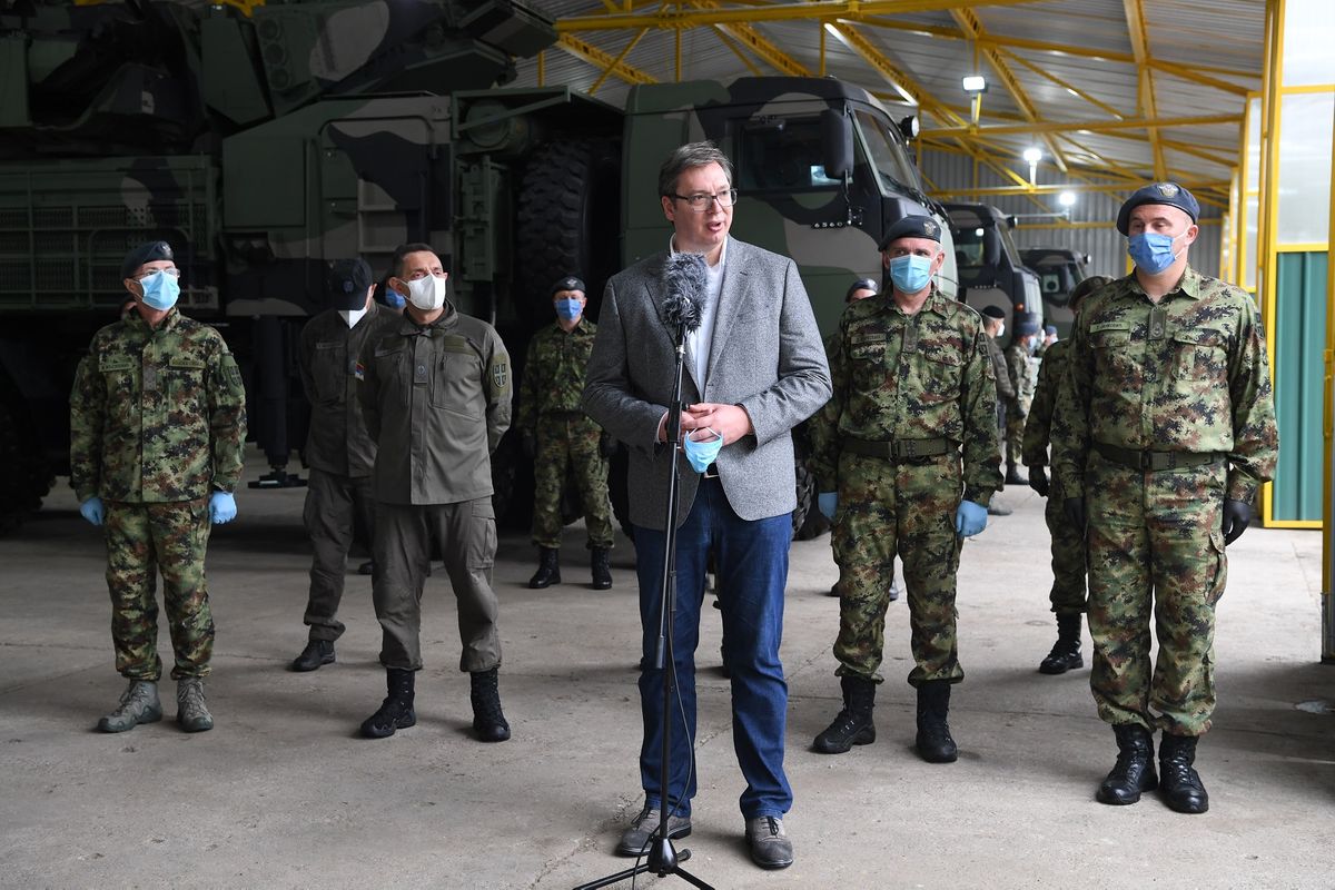 Predsednik Vučić obišao 3. raketni divizion