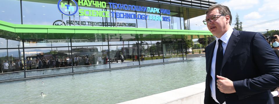 Predsednik Vučić otvorio Naučno tehnološki park u Nišu