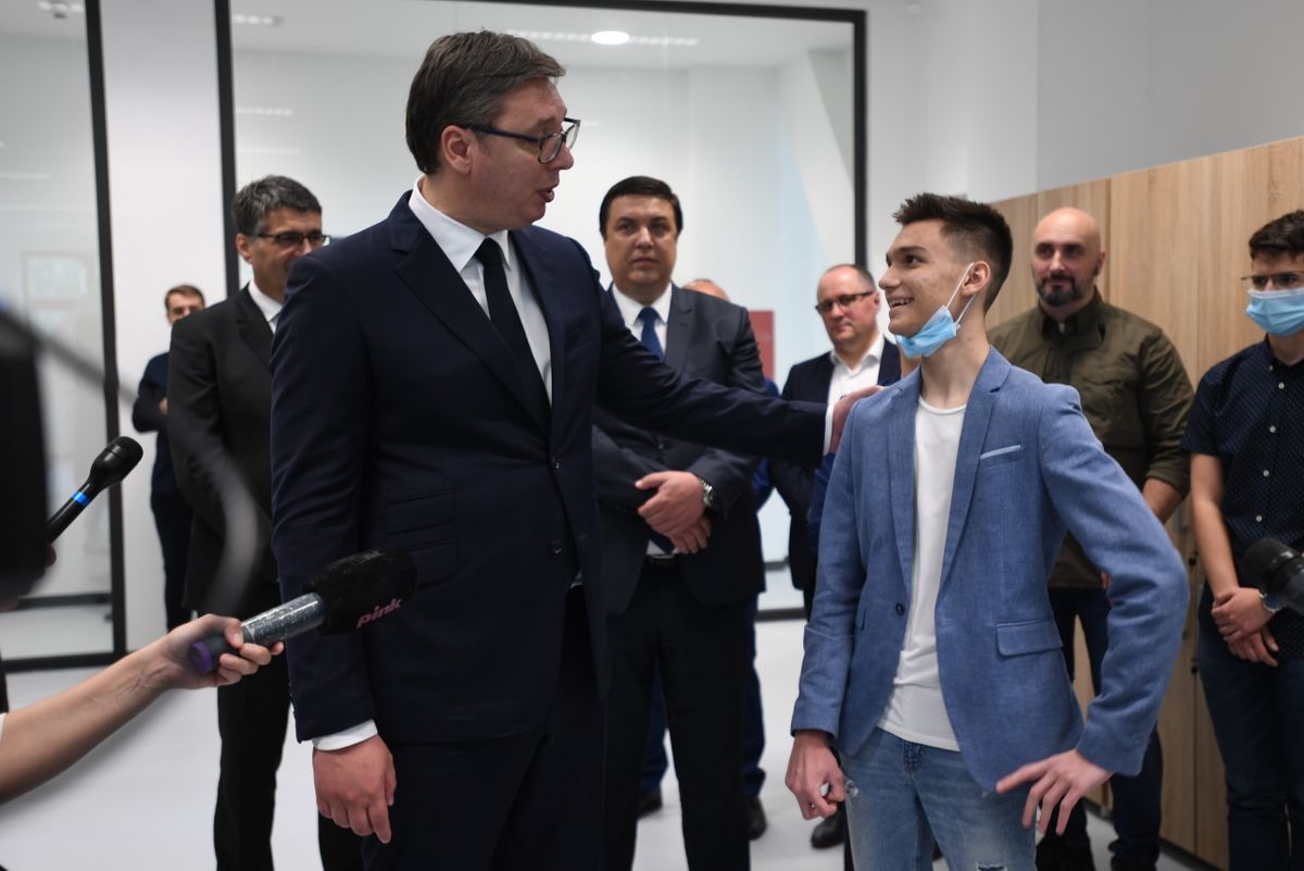 Predsednik Vučić otvorio Naučno tehnološki park u Nišu