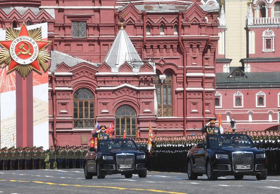 Председник Вучић присуствовао Војној паради у Москви