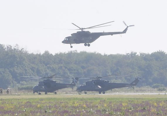 Председник Вучић присуствовао приказу способности дела јединица Војске Србије