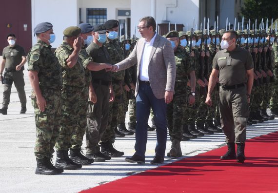 Председник Вучић присуствовао приказу способности дела јединица Војске Србије