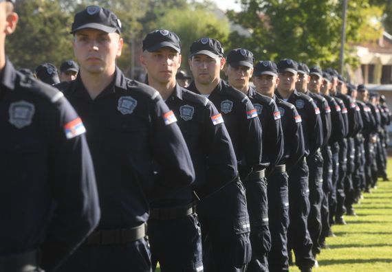 Председник Вучић присуствовao свечаној промоцији 23. и 24. класе полазника Центра за основну полицијску обуку