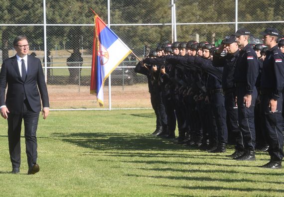 Председник Вучић присуствовao свечаној промоцији 23. и 24. класе полазника Центра за основну полицијску обуку