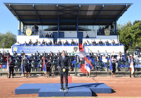 Predsednik Vučić prisustvovao svečanoj promociji 23. i 24. klase polaznika Centra za osnovnu policijsku obuku