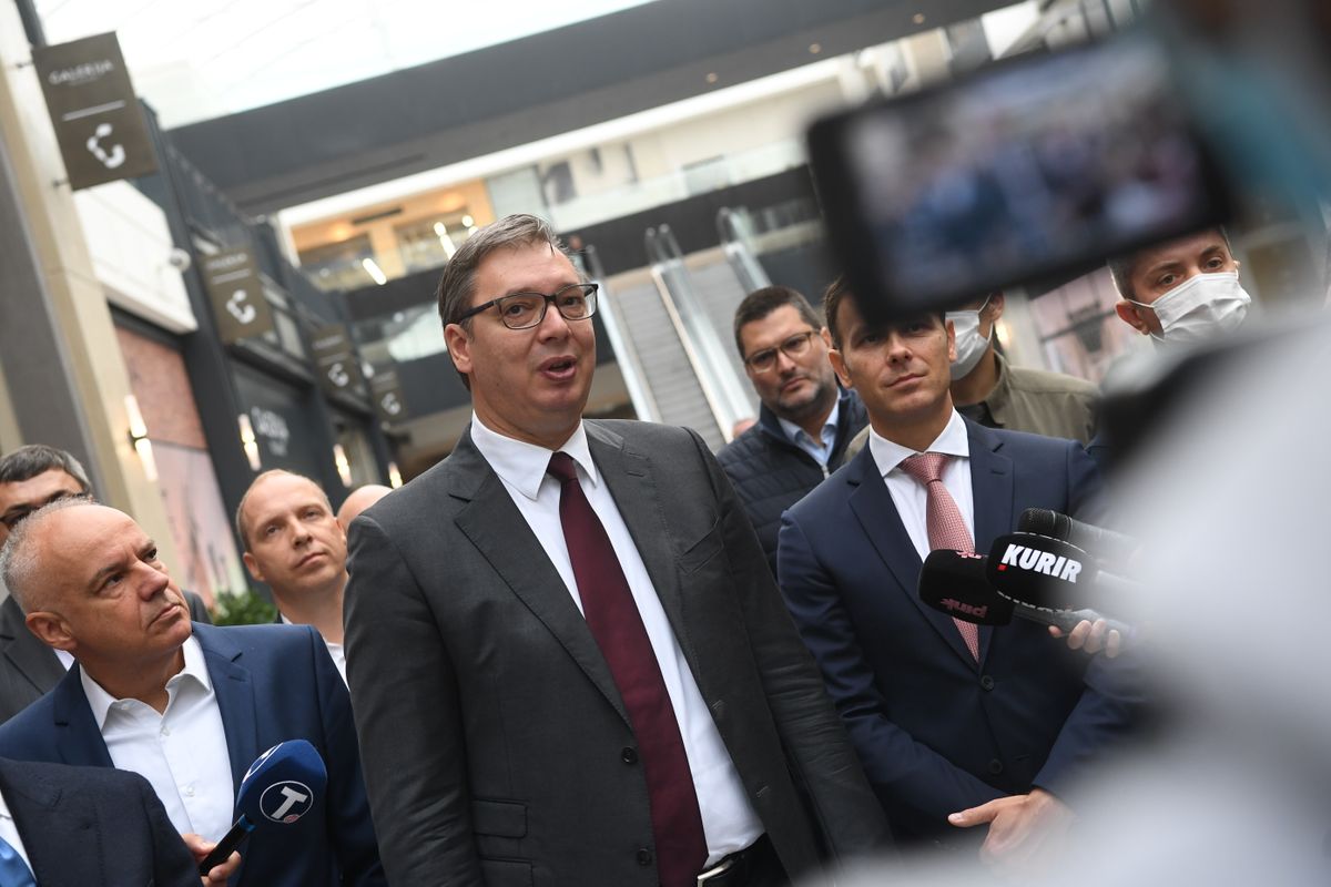 Predsednik Vučić obišao završne radove na izgradnji objekta Galerija 