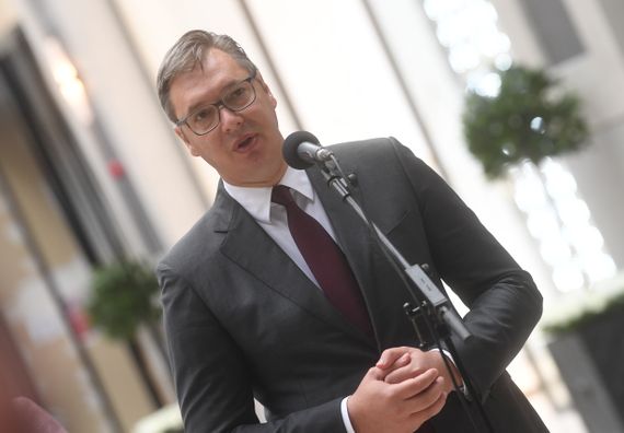 Predsednik Vučić obišao završne radove na izgradnji objekta Galerija 