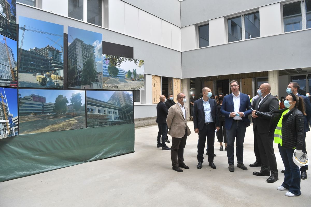 Obilazak radova na rekonstrukciji i izgradnji Kliničkog centra Srbije