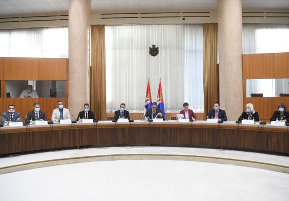 Председник Вучић  присуствовао је седници Владе Републике Србије